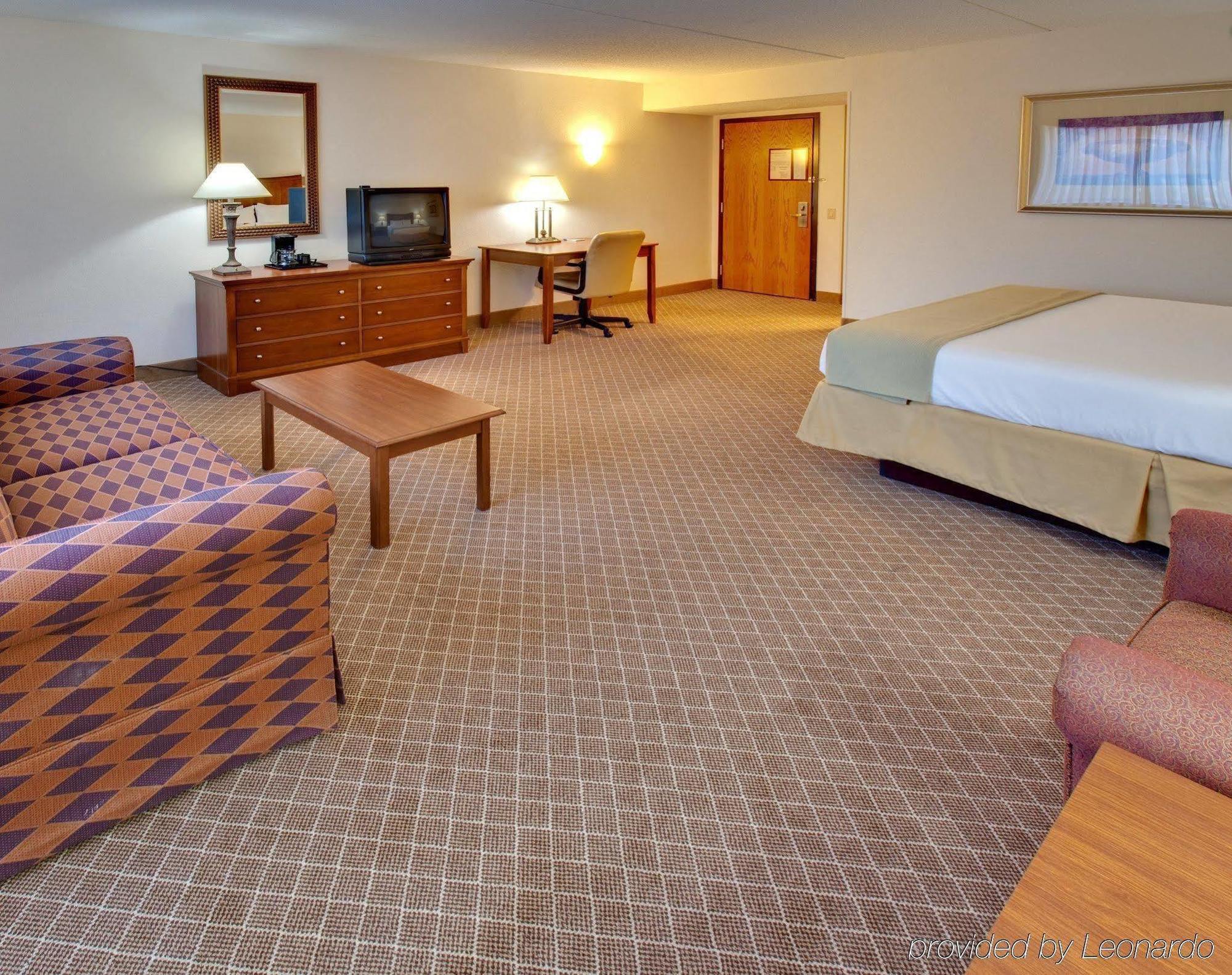 Holiday Inn Express Chicago Nw - Arlington Heights By Ihg Pokój zdjęcie